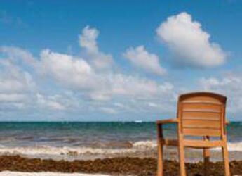 Lavorare sotto l’ombrellone? Ecco i consigli per dirigenti e imprenditori