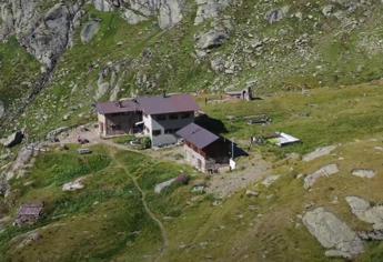 Sostenibilità ad alta quota, in Val di Rabbi un rifugio 100% green