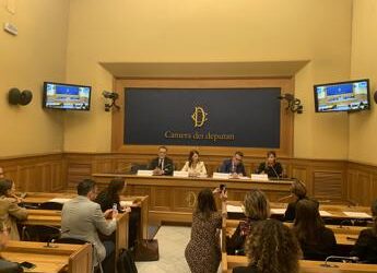 Manageritalia: “Ecco nostra proposta normativa per genitorialità condivisa”