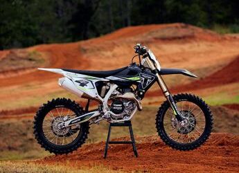 Triumph Motorcycles presenta la sua prima moto da cross