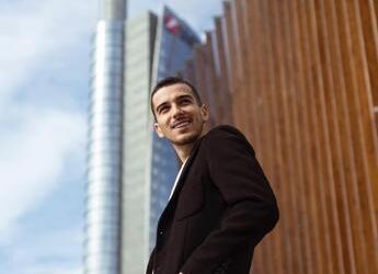 “Resta cu’ me” di Emanuel Ceruti, il libro del giovane fenomeno comico del web