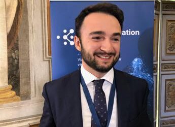 Sanità, Silenzi (Min. Salute): “Ogni euro in vaccini crea 19 euro di risparmi per Ssn”