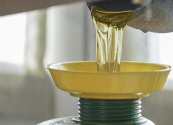 Sostenibilità, Conoe ad Ecomondo: dalle sfide sui biocarburanti alla raccolta nelle città