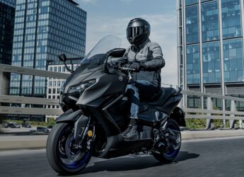 Yamaha presenta il nuovoTMAX & TMAX Tech MAX 2025