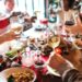Come prepararsi alle abbuffate di Natale, 5 consigli per gestire ‘tour de force’ a tavola