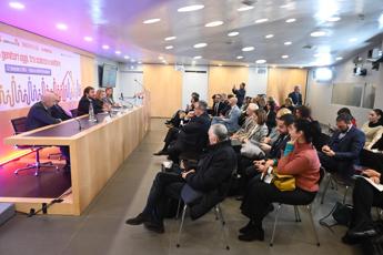 Lavoro, Tenerini: “Per la donna poca serenità nell’affrontare percorso genitorialità”