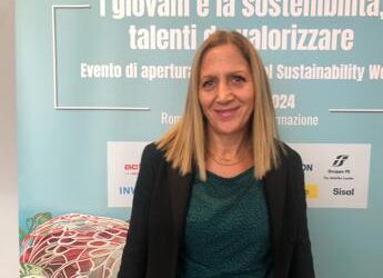 Sostenibilità, Esposito (Poste): “Scambio intergenerazionale in azienda centrale”