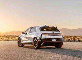Hyundai IONIQ 5 N, ai MotorWeek 2025 eletta migliore auto sportiva