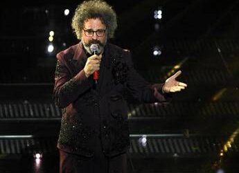 Sanremo 2025, neurologi: “Canzone Cristicchi su malattia mamma un inno all’amore”