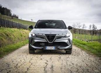 Alfa Romeo Junior Ibrida Q4, trazione integrale intelligente