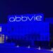 Giornata mondiale del Parkinson, AbbVie per ‘Spark the night’ si illumina di blu