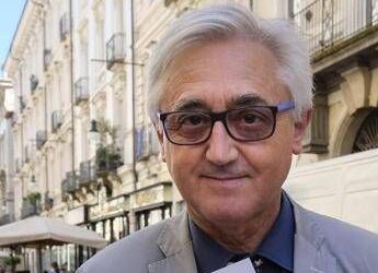 Papa Francesco, ginecologo Viale: “Per l’aborto mi chiamò sicario, conservatore su molti temi”