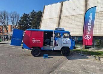 Cyber Bus di HWG Sababa: la formazione sulla Cybersecurity viaggia in tutta Italia