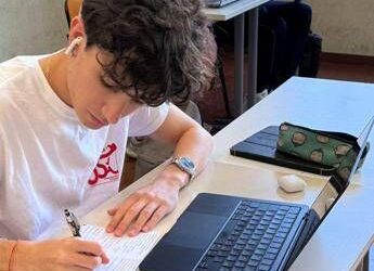 Ia: Compiti a portata di app? Facile ma verifica orale e esperienza docenti è dietro l’angolo