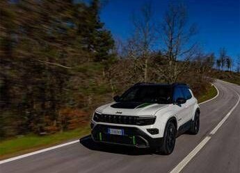 Jeep Avenger guida il mercato italiano