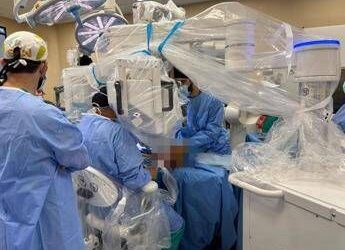 Roma, al San Camillo debutta il robot microchirurgo