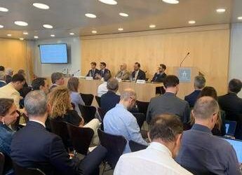 Assogasliquidi: “Nel 2024 mercato gnl recupera, possibile raddoppio consumi in 3 anni”