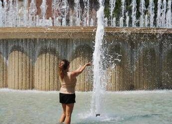 Caldo, oggi allerta arancione in 7 città per le alte temperature