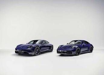 Due capolavori artigianali per i 40 anni di Porsche Italia: nasce la collaborazione con Ferragamo