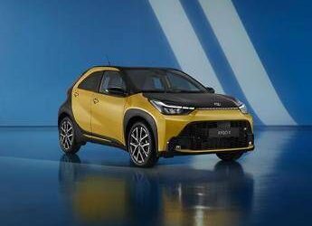 Nuova Toyota Aygo X Hybrid: la compatta ibrida pensata per la città