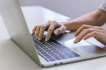 Digitale, Eurispes: è presenza ‘universale’ ma cresce il disagio