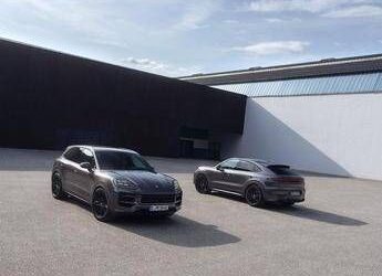 Porsche presenta le versioni Black Editon di Taycan e Cayenne