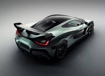 Rimac Nevera R premiata con il Red Dot Award 2025