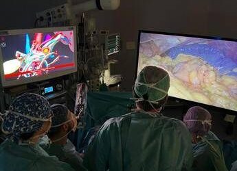 Tumori, mandibola ricostruita con un osso della gamba nel Milanese