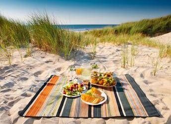 Estate, il pranzo al sacco dei bimbi contro il caro spiaggia, ‘km 0, sano e low cost’