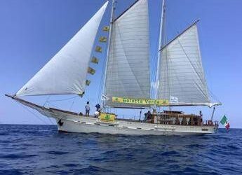 Mare, il bilancio di Goletta Verde: un punto inquinato ogni 80 km