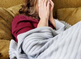 Influenza, alert Ecdc: “Insolito trend precoce, vaccinarsi senza indugio. Rischio stagione pesante”