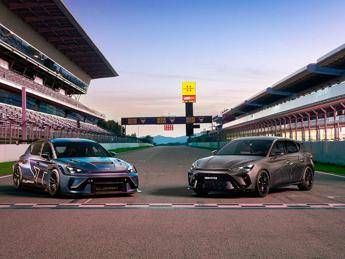 CUPRA Leon VZ TCR: trazione anteriore ed alte prestazioni