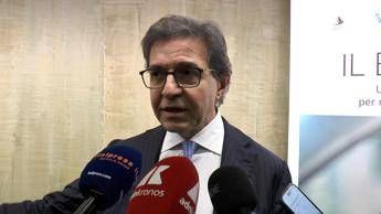 Tumori, De Laurentiis: “Non c’è un solo cancro ma molte malattie, carta identità va definita subito”