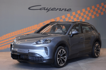 Porsche ufficializza i risultati 2025 e presenta la nuova Cayenne Electric