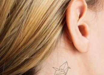 L’orecchio svela l’età: arrivano filler e botulino soft per il lobo