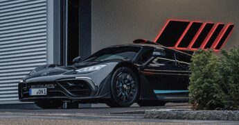 Mercedes-AMG One, tagliando da oltre 37mila euro per l’hypercar da Formula 1