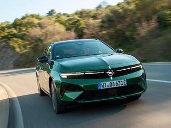 Opel Astra Sports Tourer Electric, efficienza reale su strada