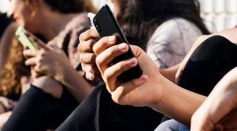 Smartphone spento e niente social, oggi è il Disconnect Day