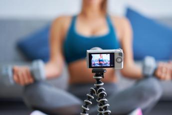 Social, abuso di Instagram può alterare la percezione del proprio corpo, lo studio 
