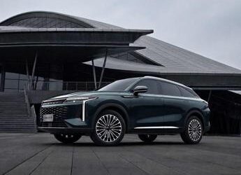 Omoda 9 Aurora Edition, mille esemplari per l’Italia