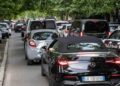 Per recarsi in ufficio se ne va uno stipendio all’anno, i conti della Cna