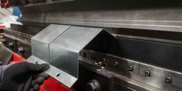 Ancoraggi puntuali di Tipo A: cosa dicono le norme UNI 11578 e UNI EN 795