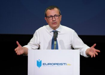 Europeisti fuori dai due poli, Falasca: “Smantelliamo il piano Vannacci-Conte. Partiamo con Calenda, Picierno e Marattin e cresciamo in tutto il Paese”