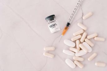 Furto Fentanyl a Roma: cos’è l’analgesico 80 volte più potente della morfina
