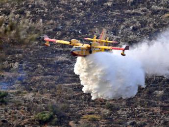 Incendi Italia, in sette mesi più di 1070 grandi roghi boschivi