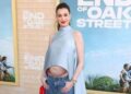 Anne Hathaway mostra il pancione, è polemica. L’esperto: “La gravidanza non è una malattia”