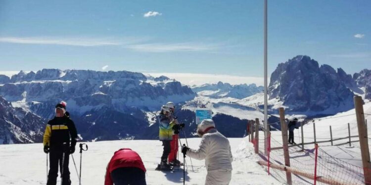 Dolomiti Superski, arrivano rimborsi e sconti: quando spettano e come fare domanda