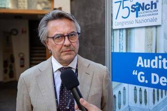 Ai, neurochirurgo Barbagallo: “Aiuta ma non sostituisce l’esperienza clinica”