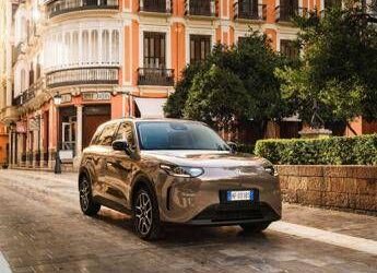 Leapmotor B03X: il crossover elettrico arriva con 382 km di autonomia