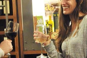 Mangiare con una persona cara abbassa la glicemia, studio
